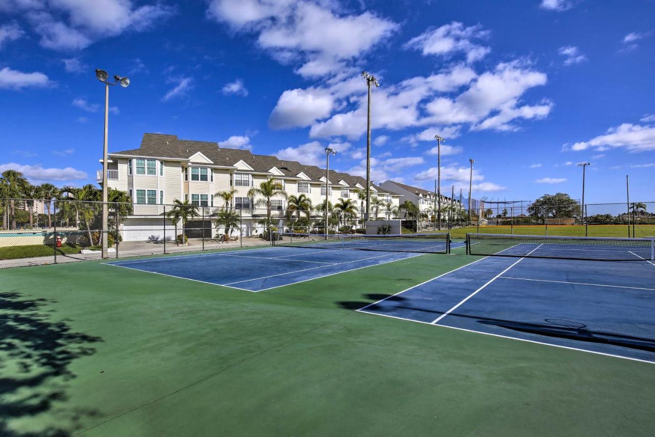 St Pete Condo With Heated Pool - Less Than 1 Mi To Beach! St. Pete Beach Exterior photo