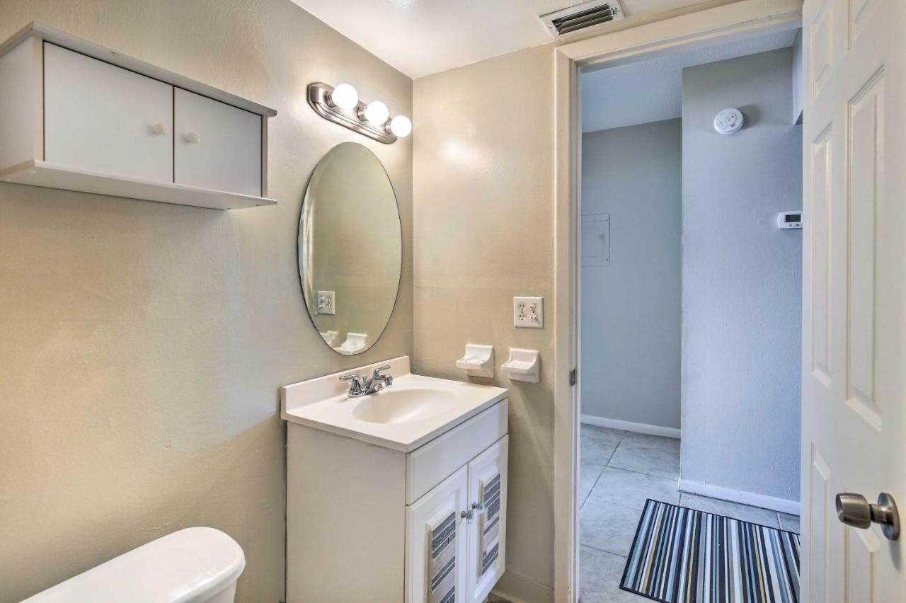 St Pete Condo With Heated Pool - Less Than 1 Mi To Beach! St. Pete Beach Exterior photo